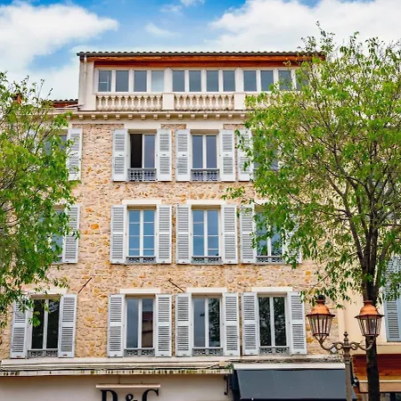 Apartment #102 Heart Of Vieil - Place Nationale-high-end Newly Renovated & Furnished